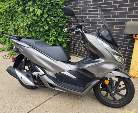 2019 Honda PCX 150cc (ABS) | $2,700